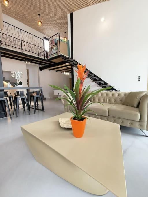 Villa Industrial Luxury Nimes & Arles à Beaucaire  Extérieur photo