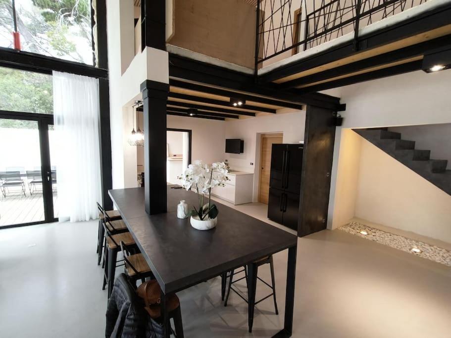 Villa Industrial Luxury Nimes & Arles à Beaucaire  Extérieur photo