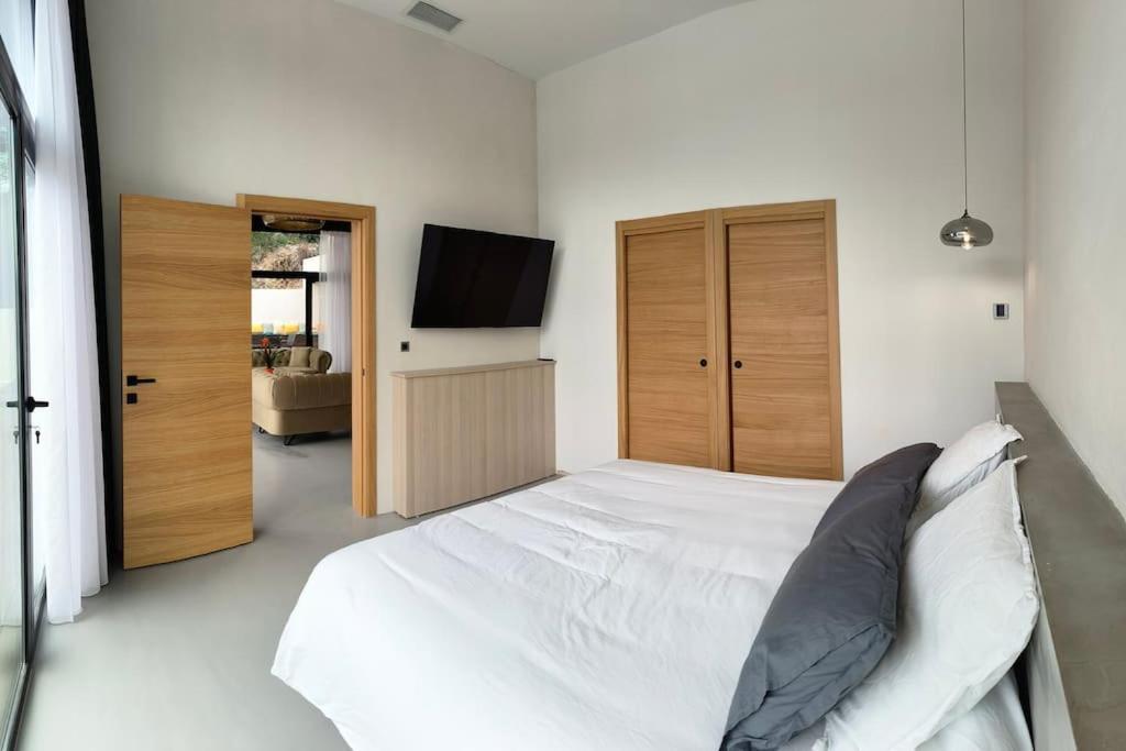 Villa Industrial Luxury Nimes & Arles à Beaucaire  Extérieur photo
